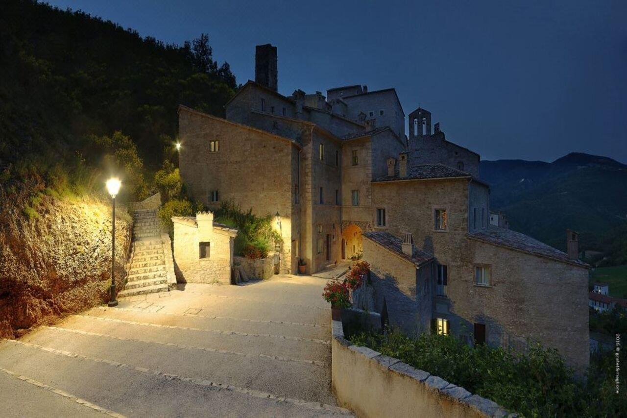 Hotel Castello Di Postignano Sellano Exterior foto